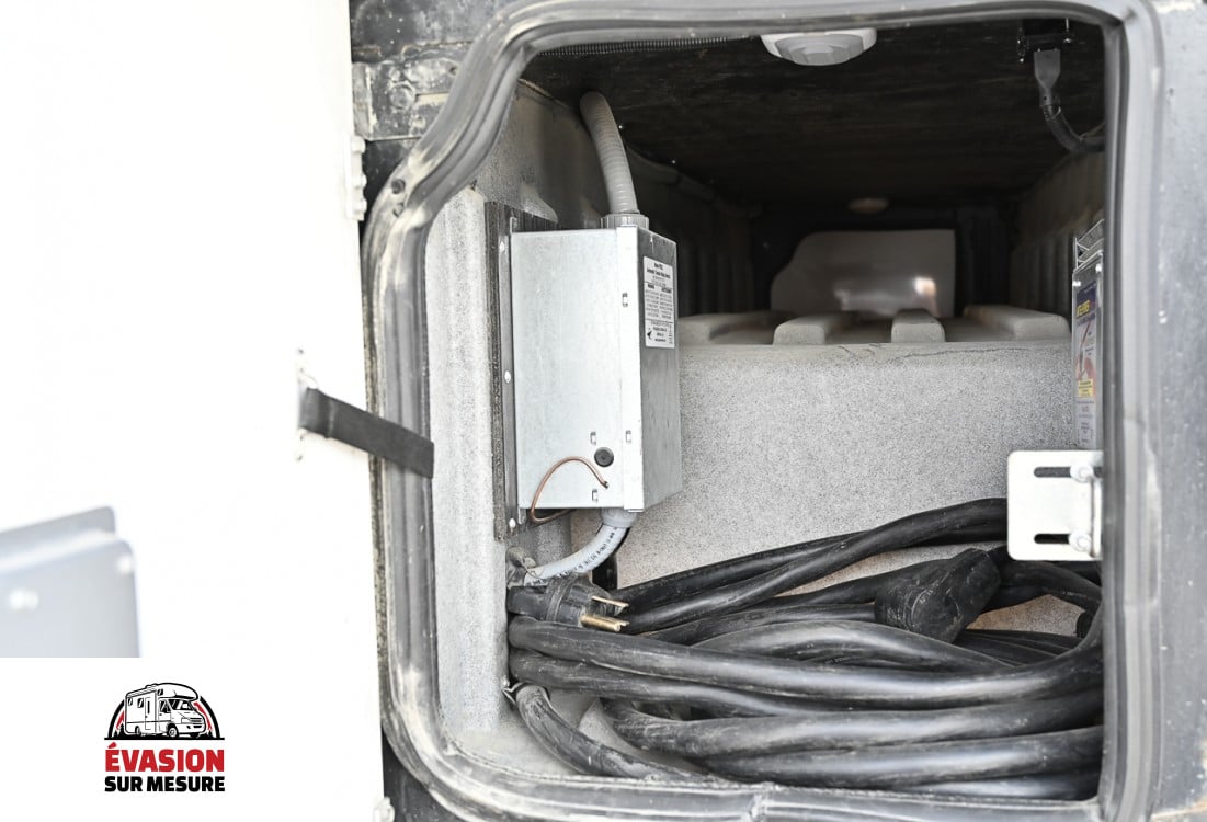 FOREST RIVER GEORGETOWN XL 2018 V10 TRITON 6.8 LITRES – Image 52