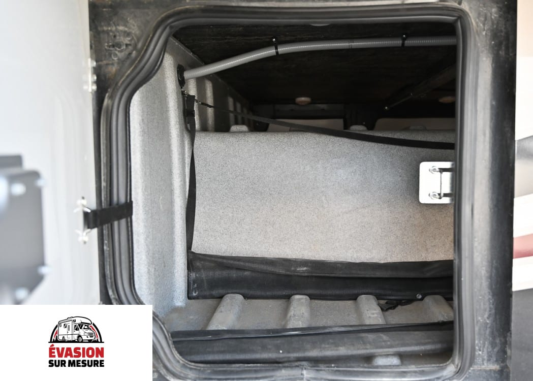 FOREST RIVER GEORGETOWN XL 2018 V10 TRITON 6.8 LITRES – Image 55
