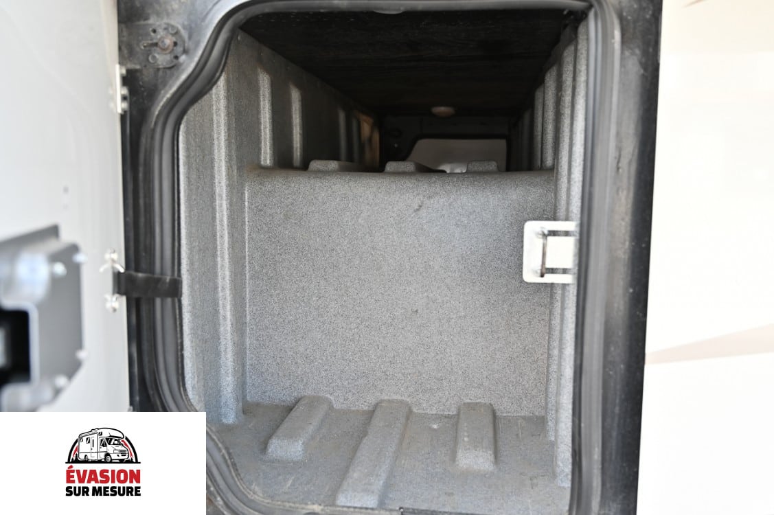 FOREST RIVER GEORGETOWN XL 2018 V10 TRITON 6.8 LITRES – Image 57